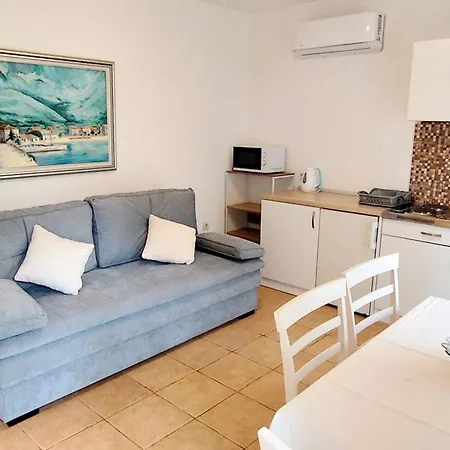 Daire Marino Drvenik (Split-Dalmatia)